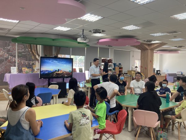 113學年度教育優先區親職講座--用桌遊陪孩子玩出好天賦和個性