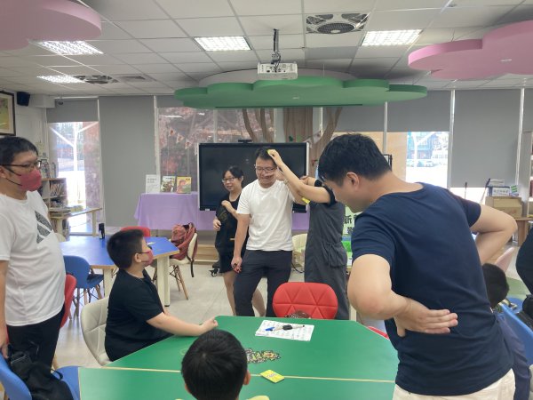 113學年度教育優先區親職講座--用桌遊陪孩子玩出好天賦和個性