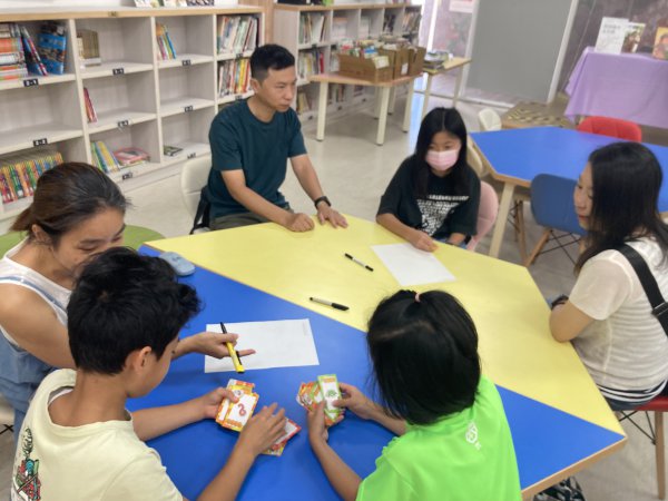 113學年度教育優先區親職講座--用桌遊陪孩子玩出好天賦和個性