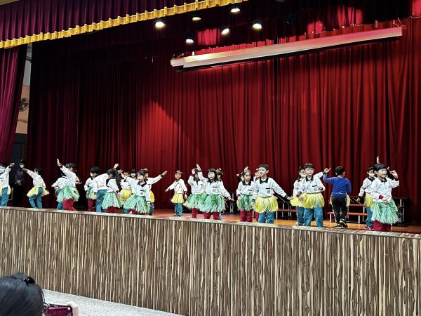 新勢國小112年度音樂藝術季：優美旋律、活潑律動，5年級各班精彩演出感動全場